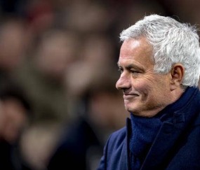 穆里尼奥再下一城，距离榜首仅差5分，坚定信念追逐冠军梦想