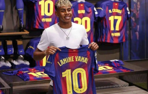 拉什福德实现“儿萨梦”，登陆西甲的他能否助力巴萨更上一层楼？