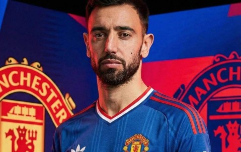 B费40万周薪续约传闻真相揭秘！曼联不再两难，留下队长已成必然