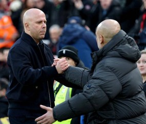 利物浦主帅七轮仅一胜却依然笑对逆境，不满关键红牌判罚引争议