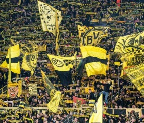 德甲 | 0.3人的差距：多特蒙德“黄墙”为何被欧足联贴上不合格标签？