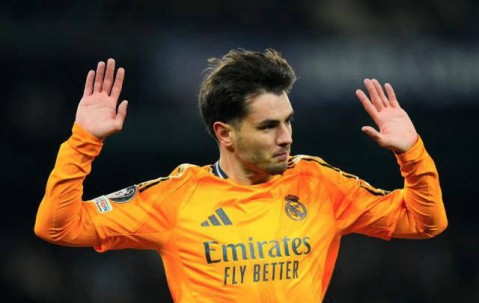 皇马右边锋之争：布拉欣-迪亚斯与马斯坦托诺竞逐首发位置