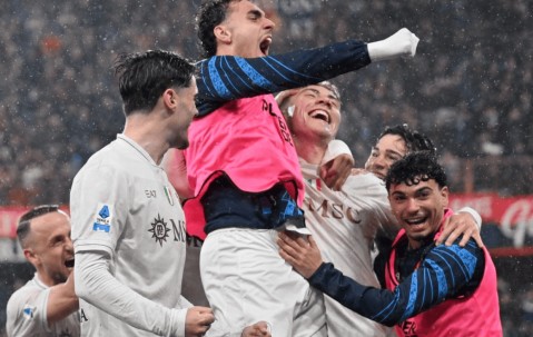 意甲神剧情：少踢1人，第95分钟绝杀，孔蒂怒吼狂欢如同夺冠