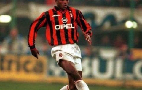 欧冠历史十大中卫评选：马队居首，范迪克上榜，水爷第三